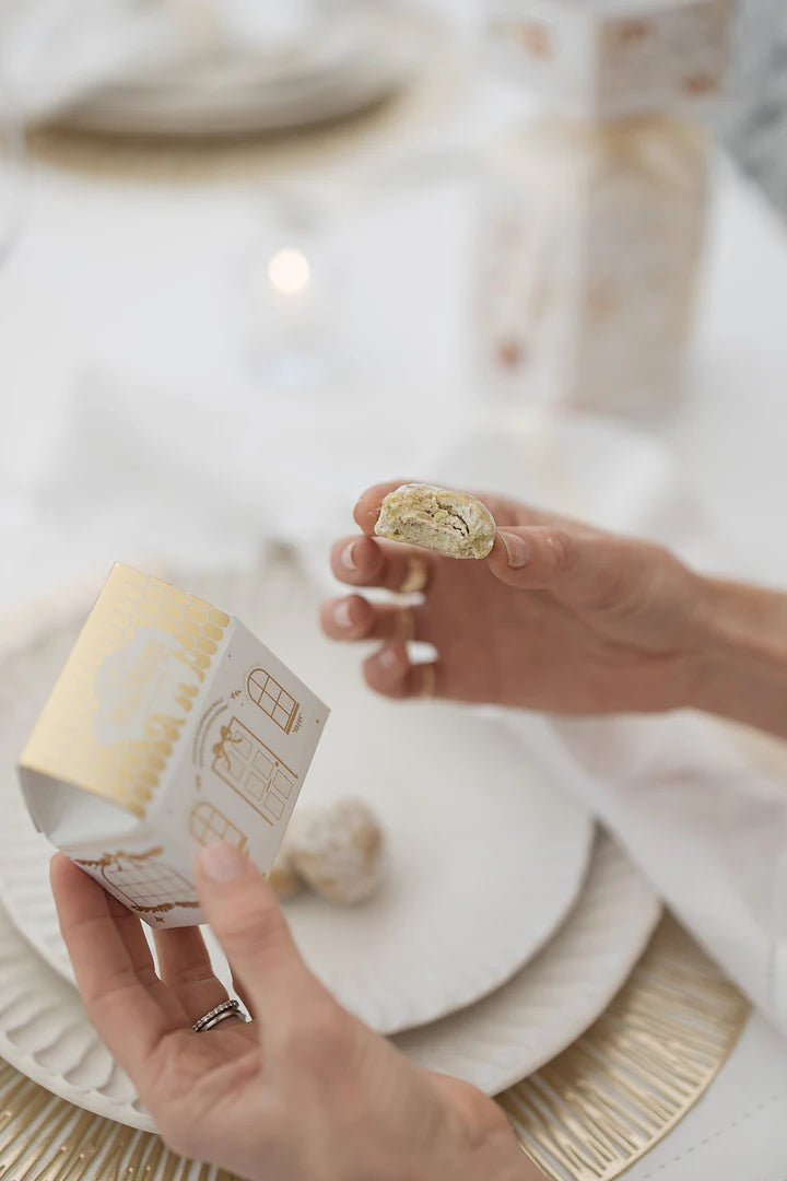 MA MÈRE CONFECTIONS Mini Festive House Cream & Gold - Pistachio & Festive nougat shortbread snowballs