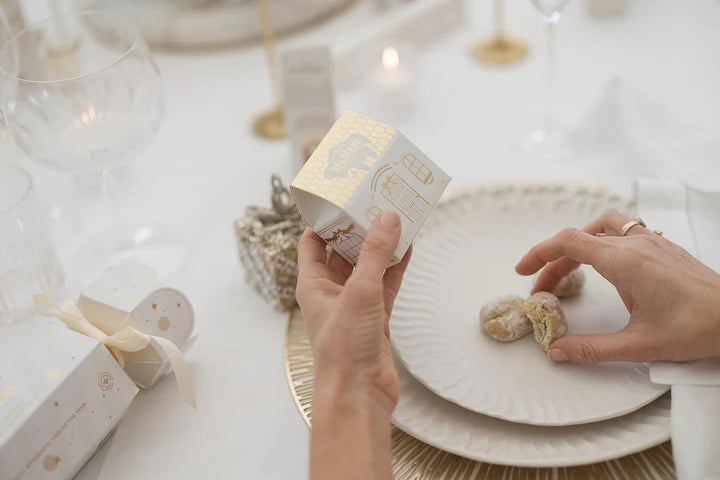 MA MÈRE CONFECTIONS Mini Festive House Cream & Gold - Pistachio & Festive nougat shortbread snowballs